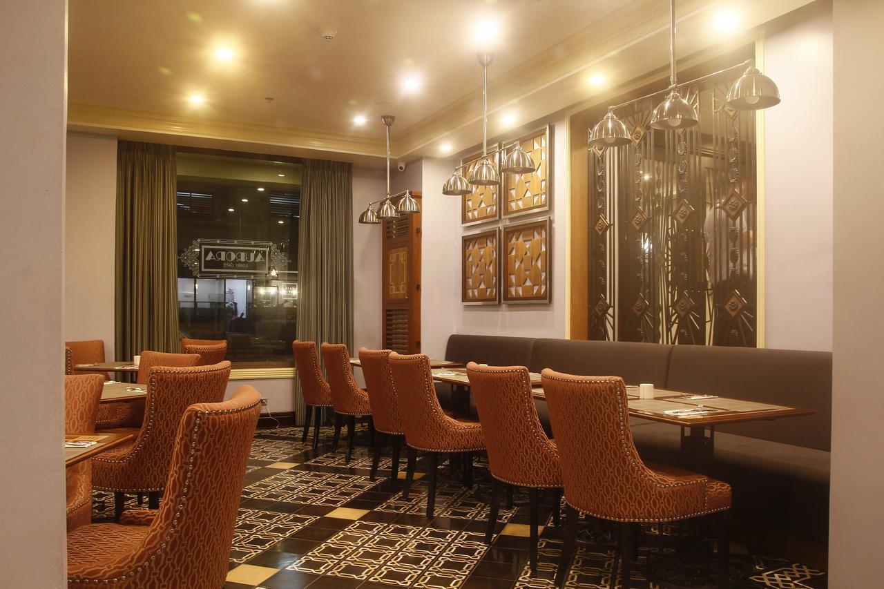 Herald Suites Polaris Makati City Exteriör bild