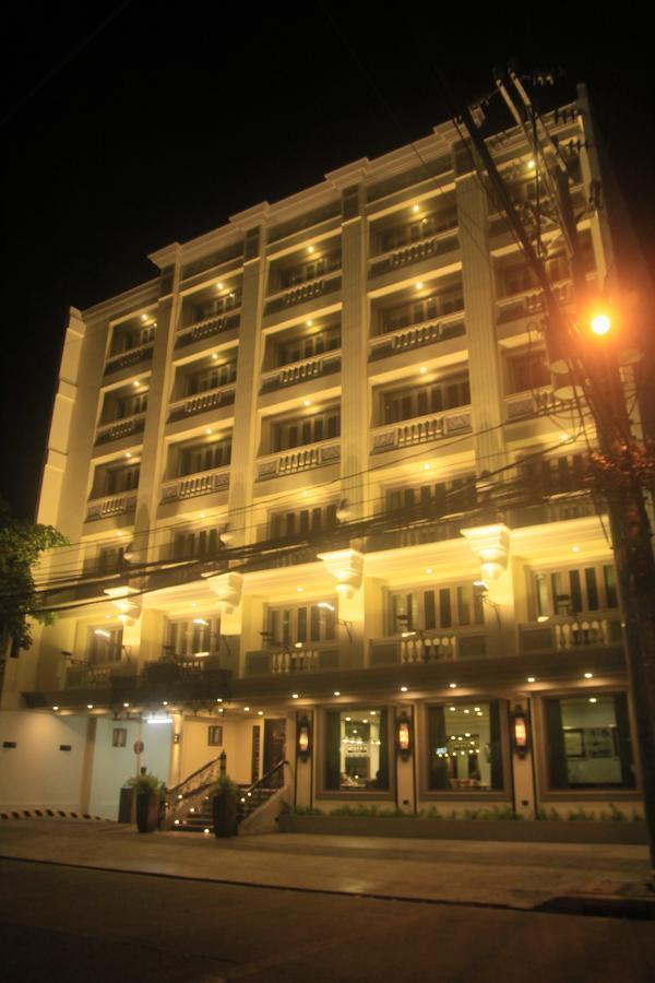 Herald Suites Polaris Makati City Exteriör bild