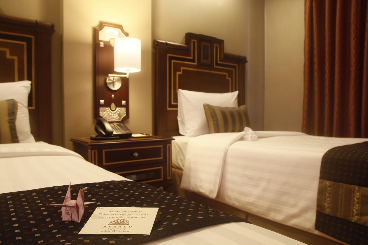 Herald Suites Polaris Makati City Exteriör bild