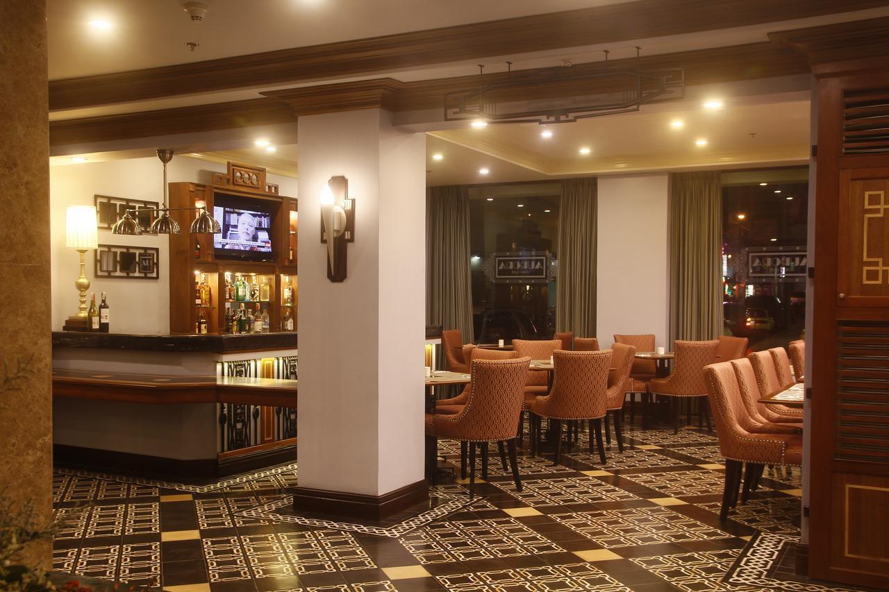 Herald Suites Polaris Makati City Exteriör bild